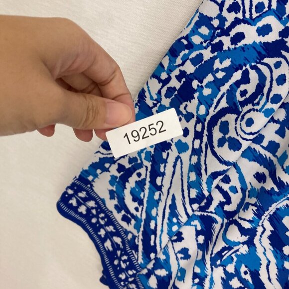 Chico’s Blue White Artsy Print Asymmetric Hem Coastal Stretch Skirt Large/2 - Picture 8 of 8
